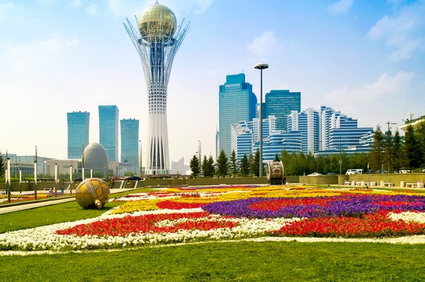 Астананың сәулет өнерінің әр түрлі бейнелері