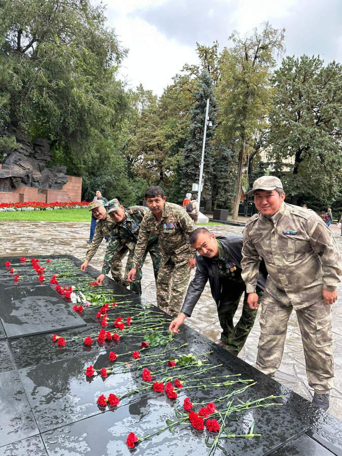 32 жылдан кейінгі кездесу