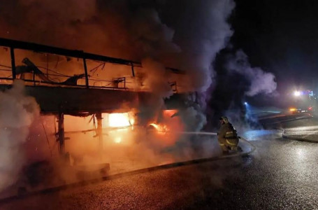 Ішінде 29 адам болған: Жамбыл облысында жолаушылар автобусы өртенді
