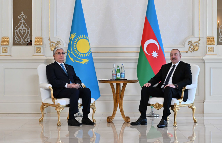 Мемлекет басшысы Әзербайжан Президентімен келіссөз жүргізді