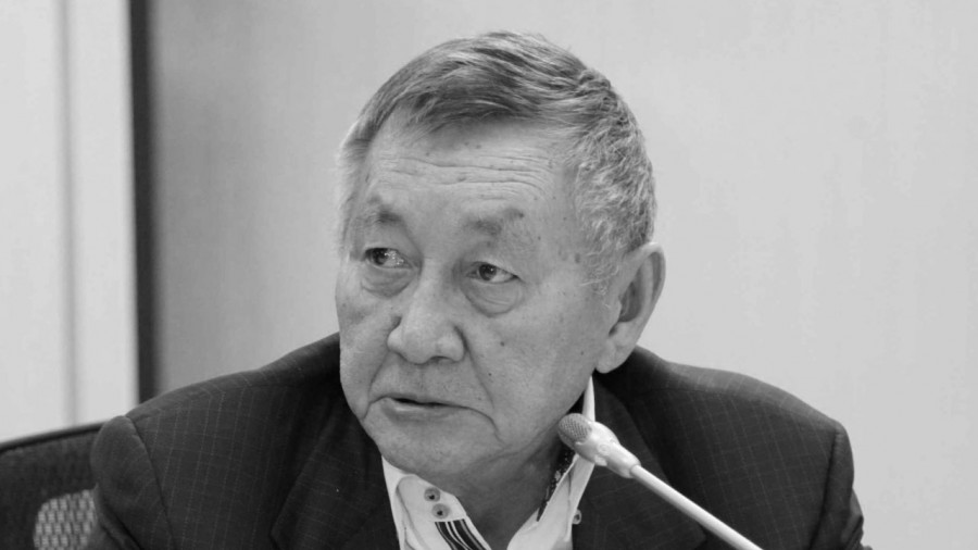 Танымал журналист Ғаділбек Шалахметов қайтыс болды