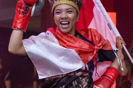Қазақстандық бұрымды боксшы "Индонезия патшайымымен" айқасқа шығады