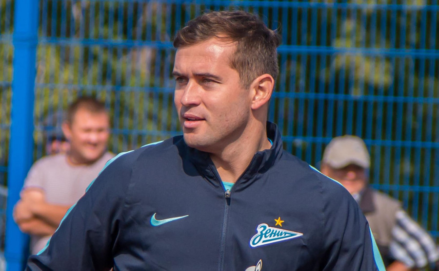 "Қайрат" Ресей тарихындағы ең мықты бомбардирді бапкер етіп алды