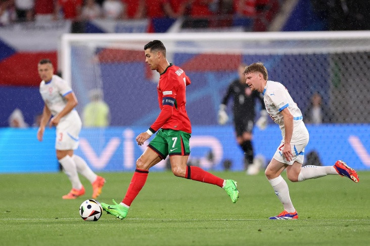 Роналду мен Пепе – рекорд, Португалия камбэк жасады