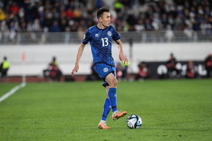 Жанкүйерді боқтаған қазақстандық футболшы кешірім сұрады