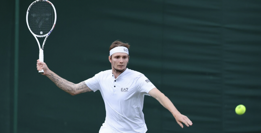 Қазақстанның бірінші ракеткасы Уимблдонның алғашқы айналымында камбэк жасады