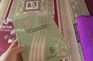 Бейнедегі балағат сөздермен