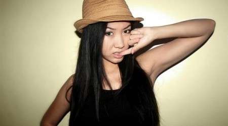 Дөрекі қызды аузына сиғызады