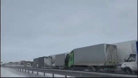 Қарағанды облысындағы жағдай күрделі: жабық жолдарда мыңнан аса көлік тұр