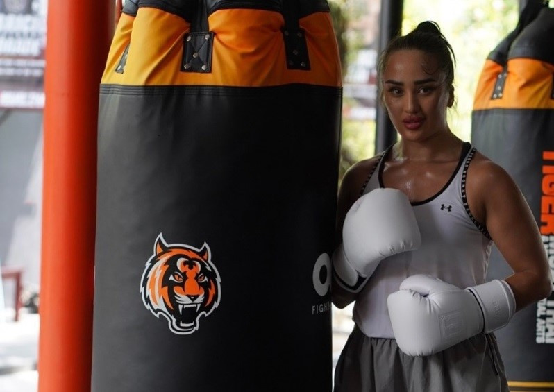 Әлем және Азия чемпионатының жүлдегері кәсіпқой боксқа ауысты