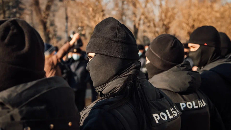 Астанада арнайы жасақ қызметкеріне шабуыл жасалды: жаңа мәліметтер