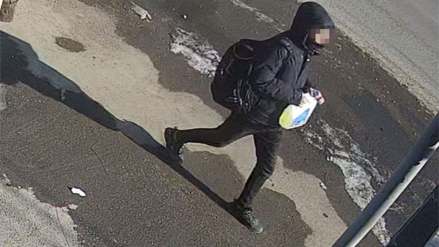 “Іште балалар болған“. Алматыда үйге қасақана өрт қойған адам іздестіріліп жатыр