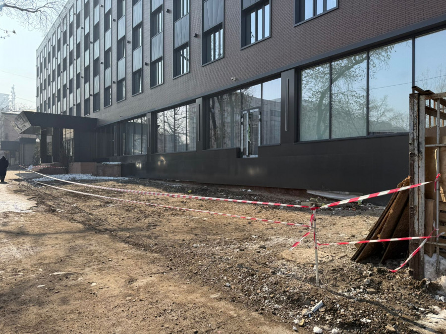 Алматының орталығындағы сауда павильоны бұзылды