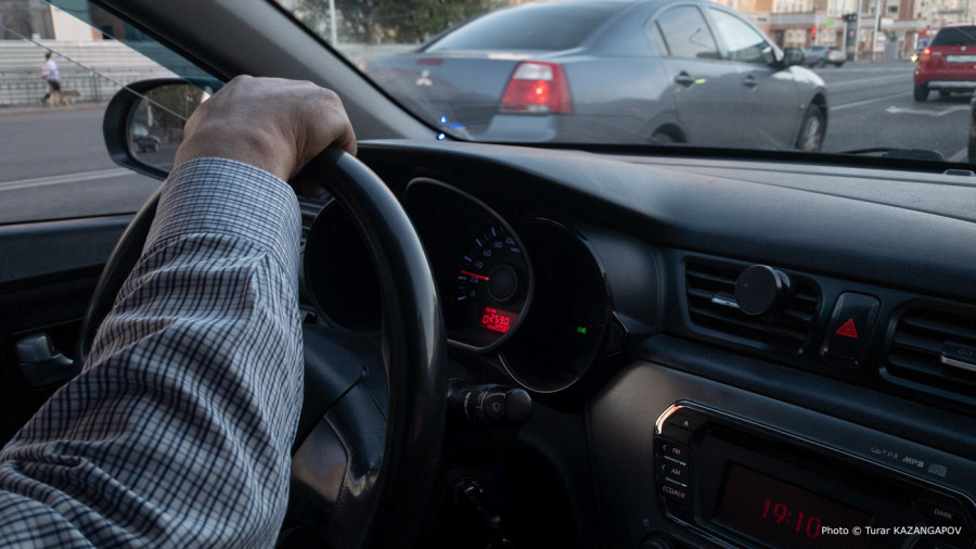 Мас күйде көлік тізгіндегені үшін жазаны жеңілдету: сенатор даулы ұсынысқа пікір білдірді