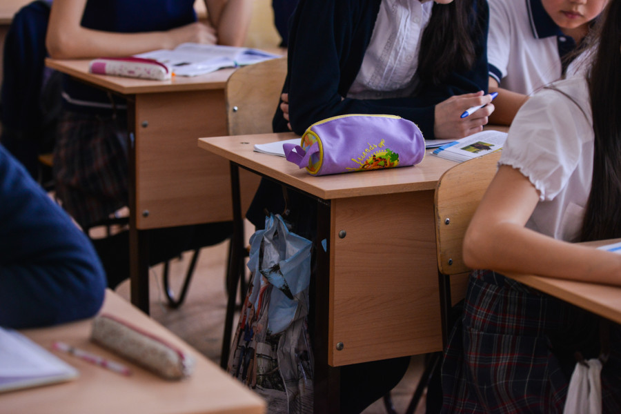 “Еске алу рәсіміне барған“: Атырау облысында мектеп директоры лауазымынан босатылды