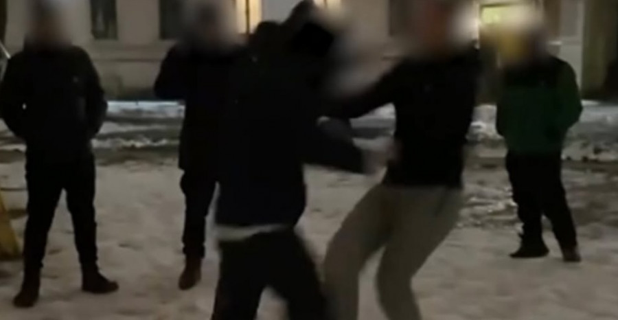 Қарағандыда оқушылар қыздың намысы үшін төбелесіп қалған