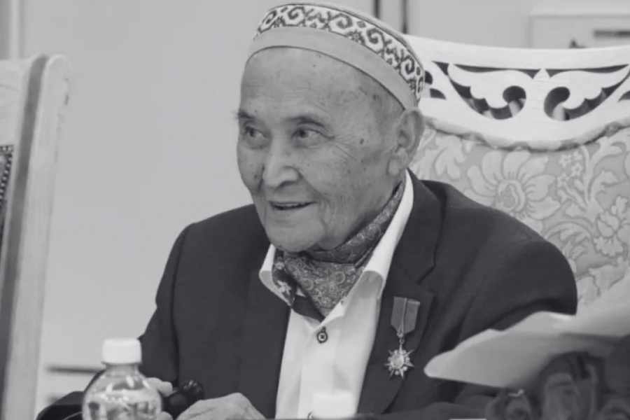 Жазушы, драматург Әкім Тарази өмірден өтті  