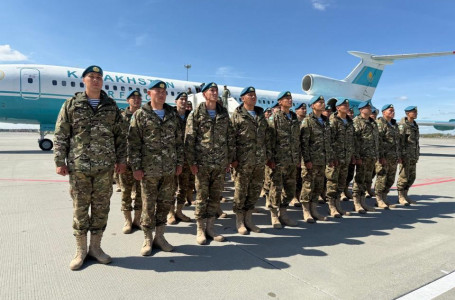 Қазақстандық десантшылар парадқа қатысу үшін Мәскеуге барды