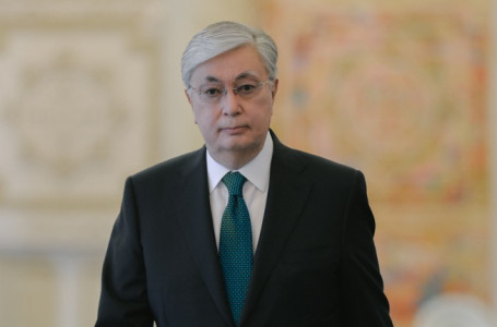 Бірегей операция: Тоқаев Сызғанов атындағы орталық хирургтерін құттықтады