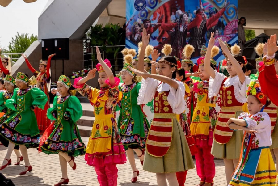 Жамбыл облысында Қазақстан халқының бірлігі күні кең көлемде аталып өтті