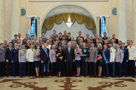 Президент бірқатар адамға арнаулы атақ берді