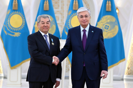 Тоқаев Қуаныш Сұлтановқа “Отан“ орденін cалтанатты түрде табыстады