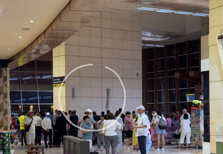 Шарм-эль-Шейхте қазақстандықтардың үстіне жарнамалық тақта құлады: бір адам қаза тапты