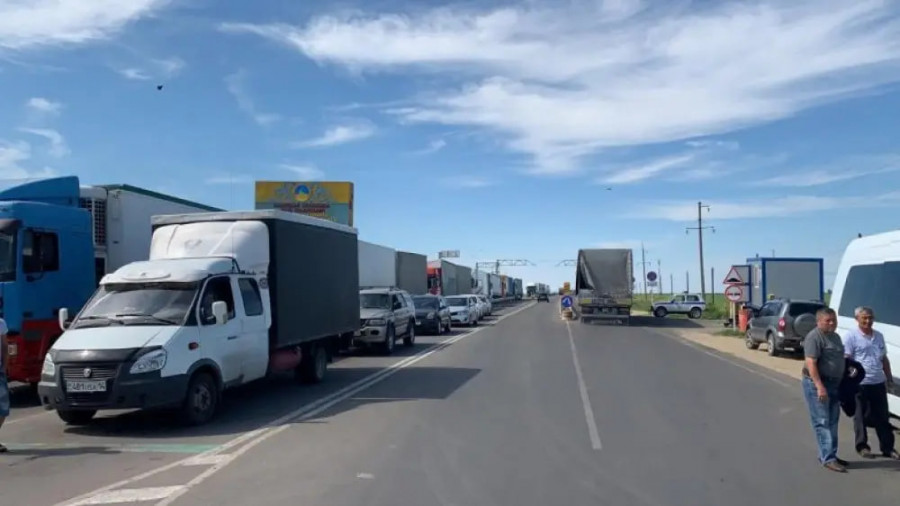 Жүргізушілерге құлаққағыс! Қазақстан мен Ресей шекарасында кептеліс болуы мүмкін