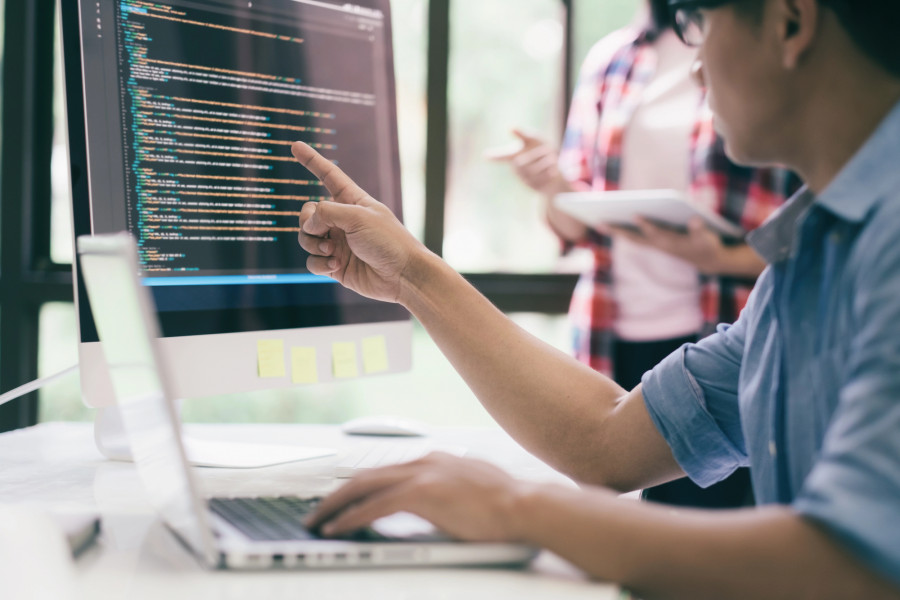 Үнемі отырып жұмыс істеудің қандай қаупі бар?