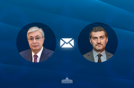 Мемлекет басшысы Грузия Президентін Тәуелсіздік күнімен құттықтады