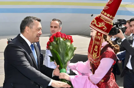 Қырғызстан президенті Садыр Жапаров Астанаға ұшып келді