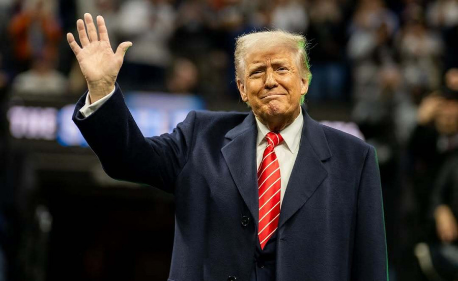 Трамп 12 елдің азаматтарына АҚШ-қа кіруге тыйым салды