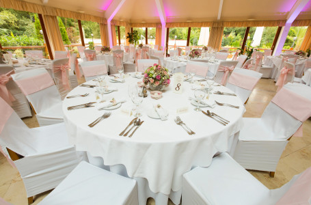 Павлодарда ұзату тойына қатысқан отызға жуық адам астан уланып ауруханаға түсті