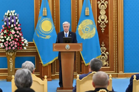 Тоқаев дәрігерлердің жұмысына кедергі келтіретіндерге ескерту жасады