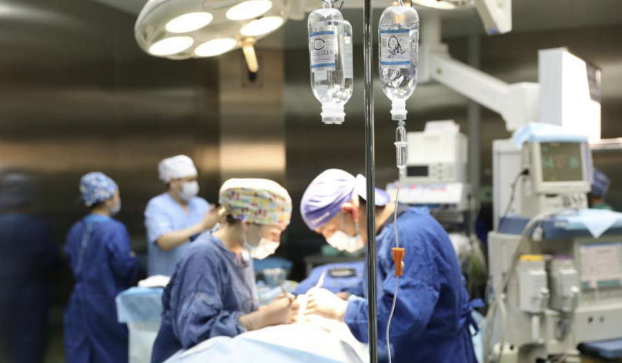 Дәрігерлер донордың арқасында екі науқастың көру қабілетін сақтады 