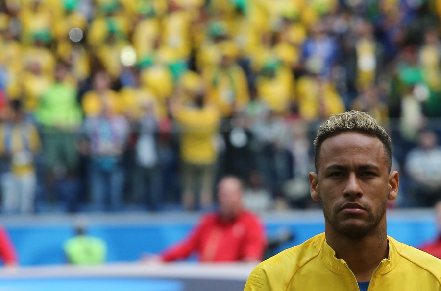 Әлемдегі ең қымбат футболшы жаңа келісімшартқа қол қойды