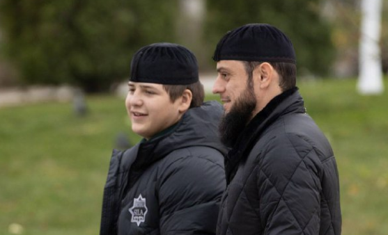 Рамзан Қадыровтың 17 жастағы ұлы үйленетінін айтты