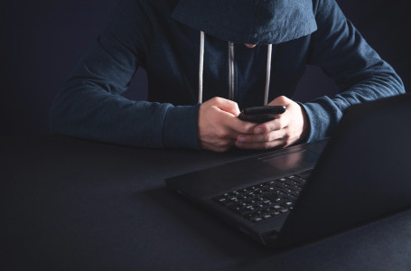 Биыл онлайн алаяқтықтың 10 мыңнан аса дерегі тіркелген