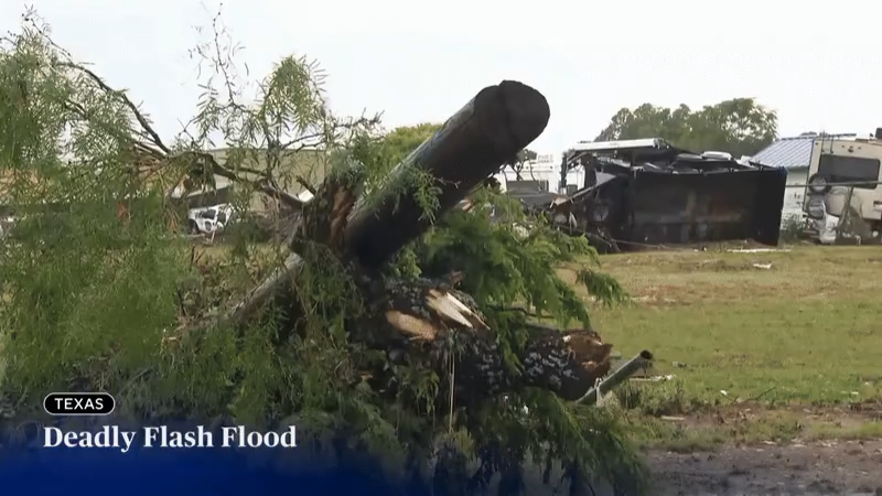 Техастағы су тасқыны: Трамптың командасы сынға ұшырады