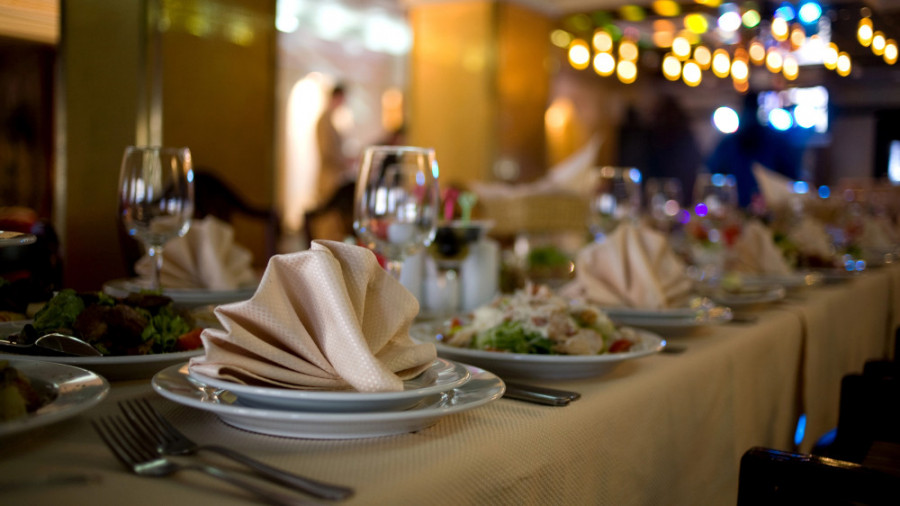 Павлодарда тойға барғандар уланып қалған: мейрамхана иесі қалай жазаланды?