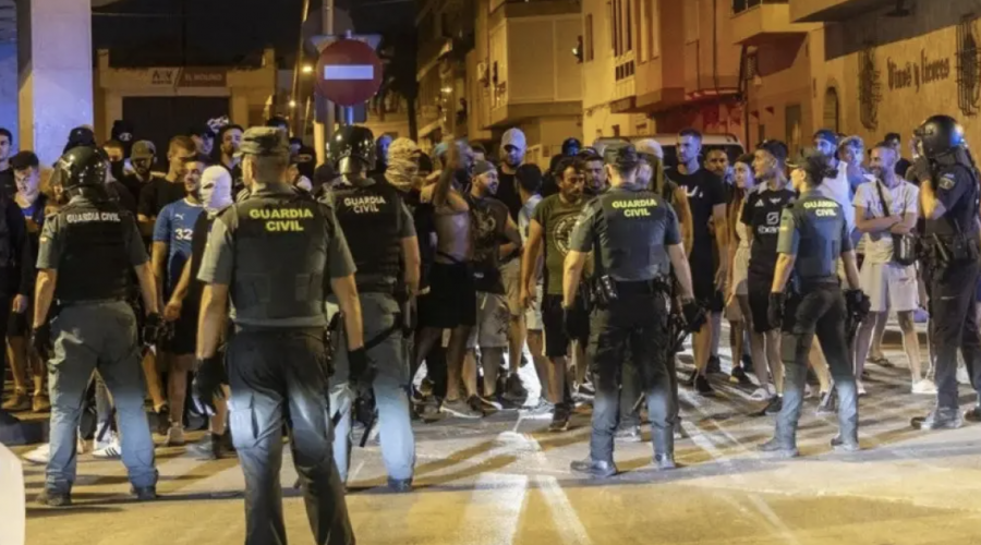 Испанияның оңтүстігінде мигранттарға қатысты жаппай тәртіпсіздіктер басталды