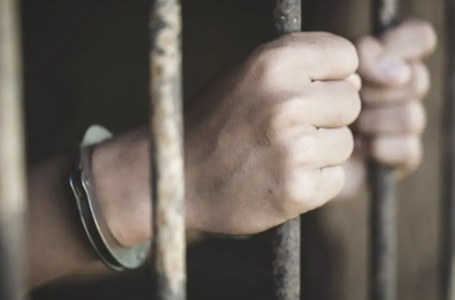 Қостанайда дәрігерге шабуыл жасаған ер адам туралы не белгілі?