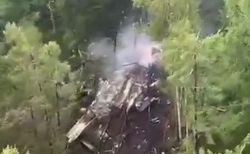 Аман қалғандар жоқ: Ресейде Ан-24 ұшағы құлаған жерге құтқарушылар жетті