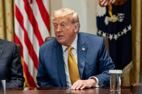 Трамп Қазақстанға қатысты баж салығы туралы жарлыққа қол қойды