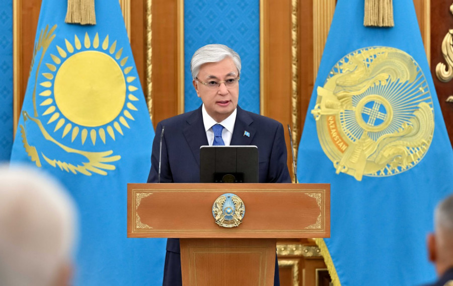 Тоқаев көлік саласының қызметкерлерін марапаттады