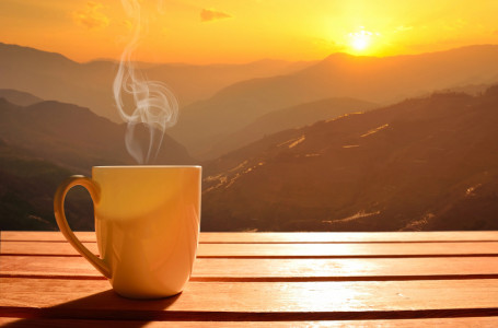 Таңертең қандай әдеттер зиян болуы мүмкін? Маман жауап берді 