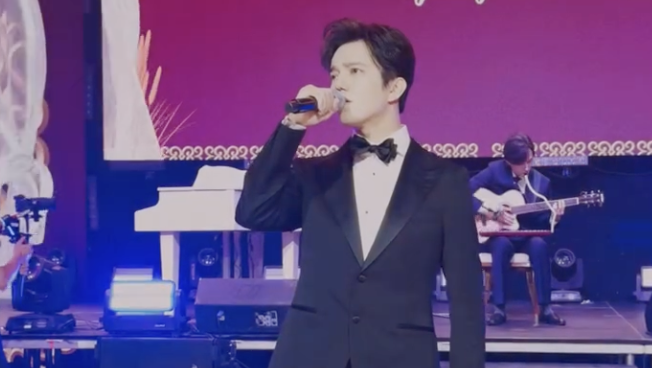 “Раушантайыма“. Димаш Құдайберген қарындасына арнап ән шығарды