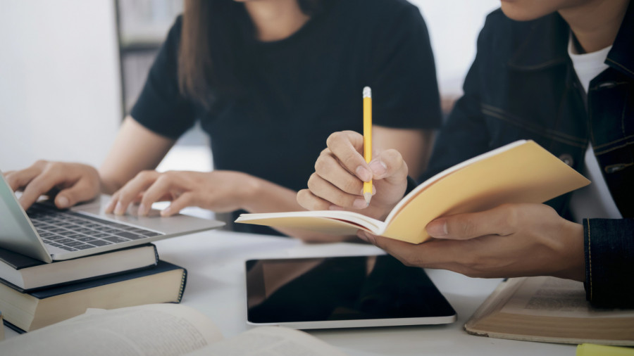 Маңғыстауда колледж есепшісі студенттердің стипендиясын жымқырған