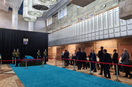 Ғарышкер Талғат Мұсабаевты ақтық сапарға шығарып салу рәсімі басталды