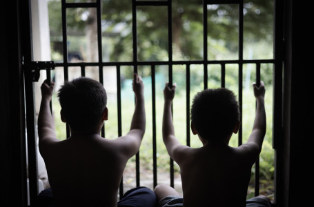 Жамбыл облысында балалар құлдықта ұсталған: қылмыстық іс қозғалды